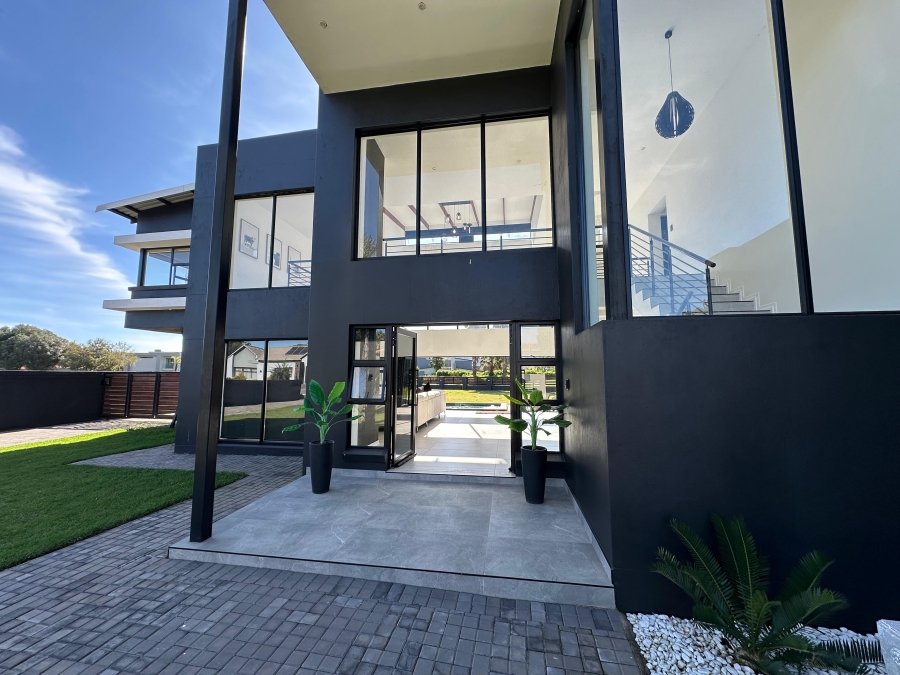 4 Bedroom Property for Sale in The Islands Estates North West